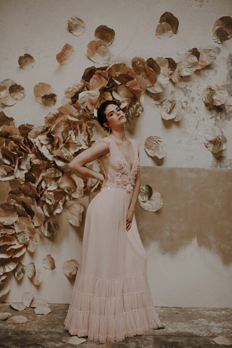 robe de mariee sur mesure 2020 robe en perle robe de mariee rose broderie main luxe robe plissee couture tulle souple